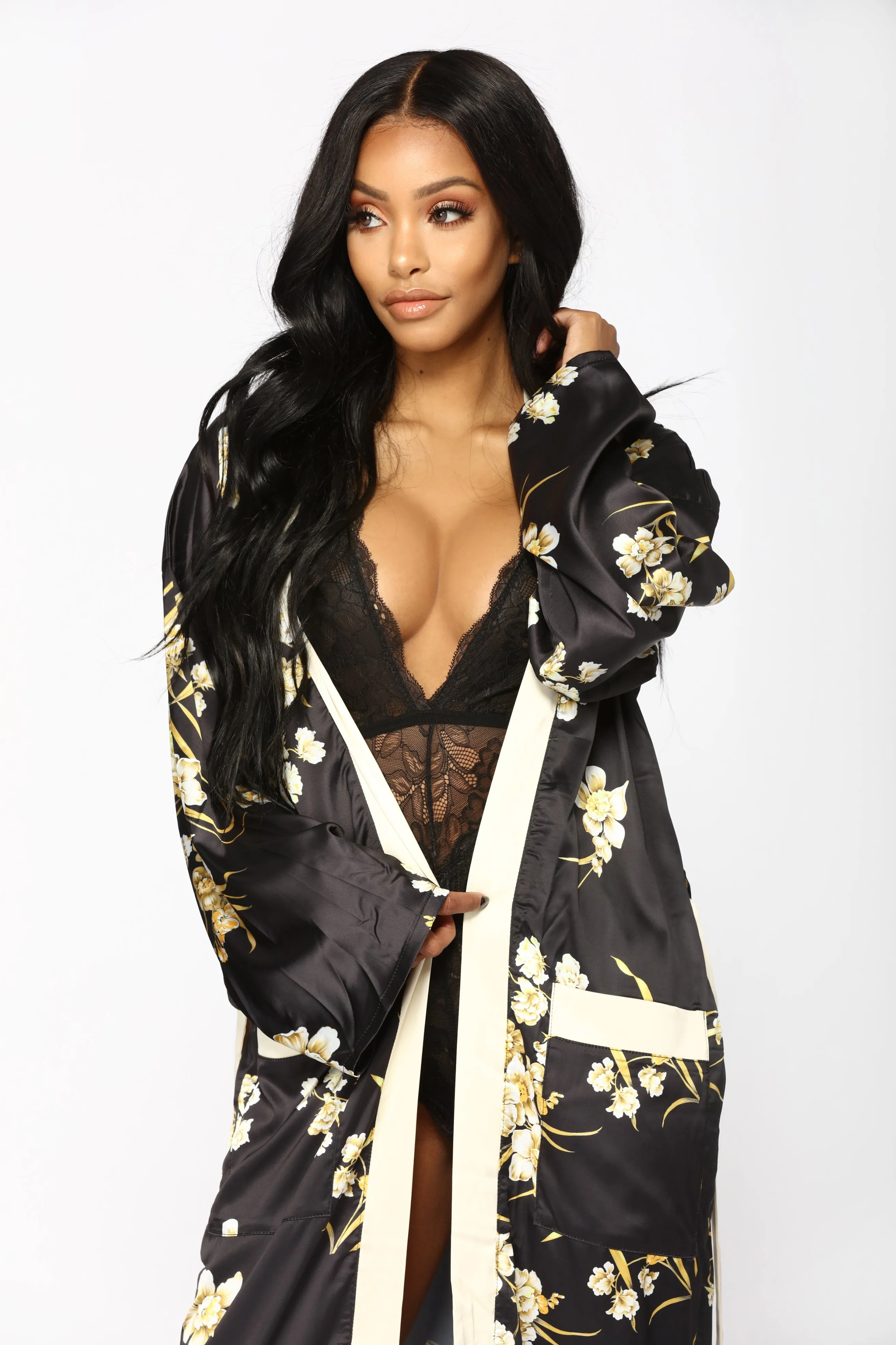 Beauty Marked Robe - Black